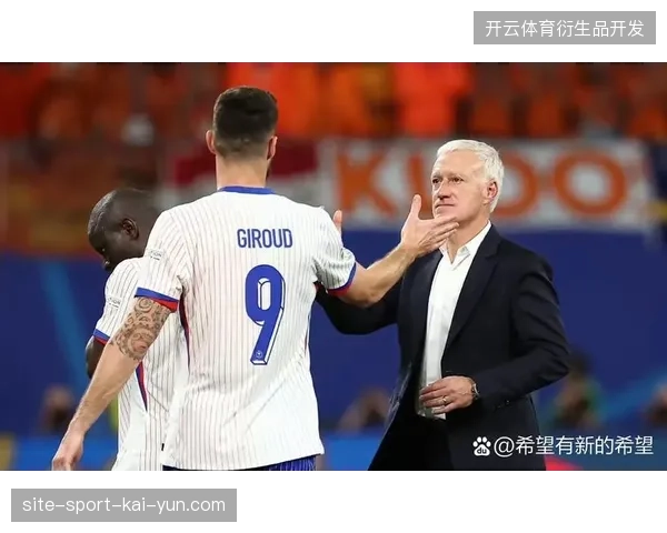 德尚或将姆巴佩定位为前场战术支点,利用其俱乐部高效率状态冲击淘汰赛对手防线 德尚或将姆巴佩定位为前场战术支点,利用其俱乐部高效率状态冲击淘汰赛对手防线